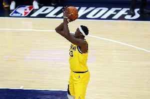 球队核心！西亚卡姆上半场11投6中&三分3中2得到16分5板3助2断