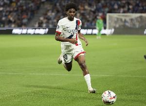 记者：姆巴耶已决定更换经纪人，将加入到姆巴佩的团队旗下