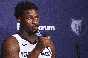 难阻失利！小贾伦-杰克逊14中8拿到21分4板 三分7中4