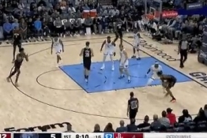 小贾巴里背打波普&强顶到中路中投命中 火箭14-5打停灰熊