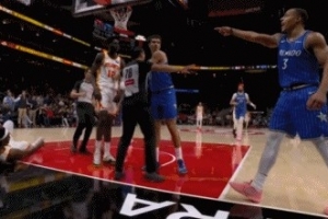 奥孔武谈贝恩恶犯：我理解他的沮丧之情 本赛季他过得不太顺利