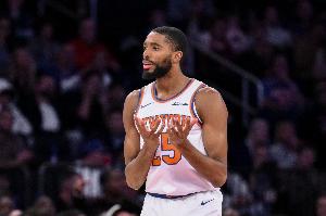 全能发挥！布里奇斯17投8中&罚球4中3 得到22分7板5助4断0失误