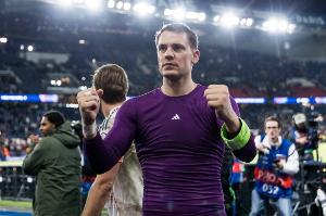 记者：拜仁希望与诺伊尔续约一年，球员将视身体状况决定是否退役