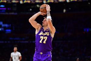 Skip：东契奇是高出手低命中率的三分射手 独行侠球迷你们喜欢吗