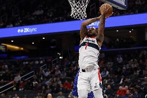 战旧主！惠特摩尔反击快下双手暴扣