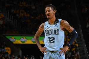 不想打了？贝弗利：此前从没见过莫兰特站在底角 他都没有摸球