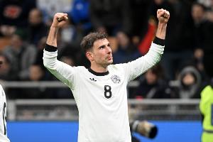 格雷茨卡：强大的拜仁帮对德国队有益 球队进攻时我尝试当10号位