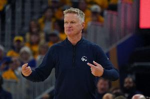 理查德、穆迪+库巴追！科尔：周六再战马刺我们的首发不变