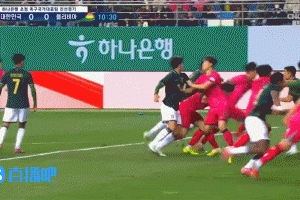 半场-韩国暂0-0玻利维亚 金太炫送礼蒙泰罗失良机 李刚仁染黄